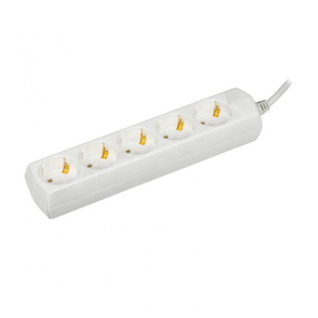 IEK GENERICA У-05 1,5м (WYP10-10-05-D15-Z-G) Удлинитель У05 5 мест 2P+PE/1,5м 3х1мм2 10А/250В
